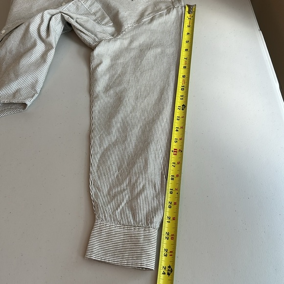 Universal Thread women’s Black and White Pinstripe Button Down Shirt - Picture 8 of 13